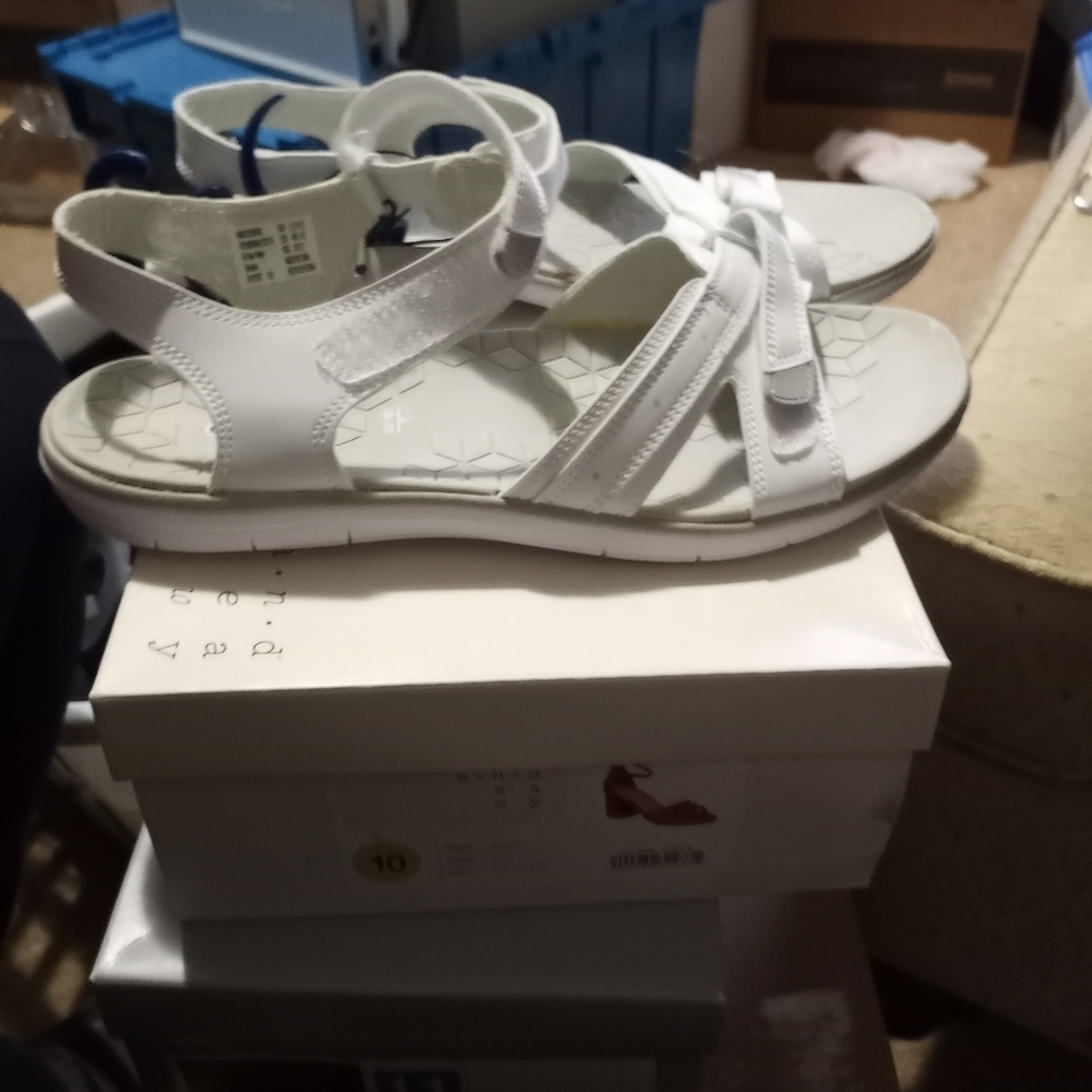 Shoes - Picture 7 of 14